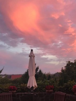 Закарпатці спостерігали неймовірний захід сонця – 03