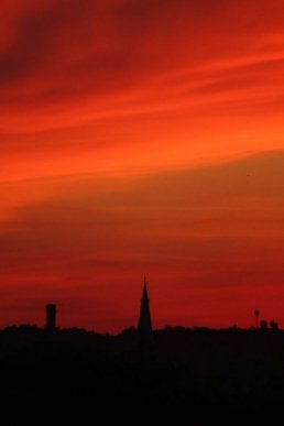 Червоне небо над Мукачевом вразило своєю красою – 06