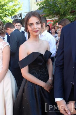 У Мукачеві нагородили випускників-медалістів – 76