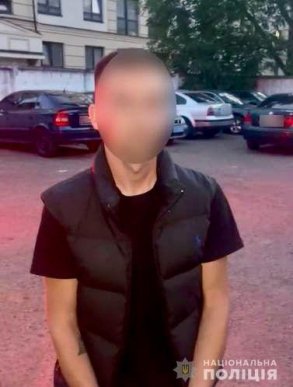 Затримали директора однієї із АЗС Закарпаття. Відомо, що він накоїв – 02