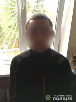 На вокзалі скоїли зухвалий грабіж – 03