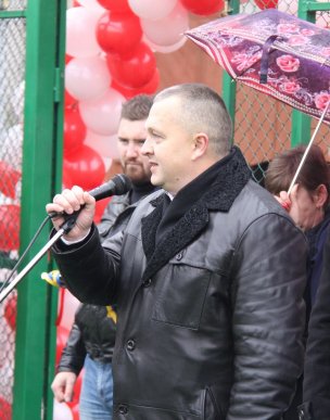 У Рахові відкрили новий спортивний майданчик – 01 У Рахові відкрили новий спортивний майданчик – 01