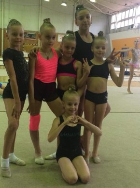 Мукачівські гімнастки вдало виступили на змаганнях в Угорщині – 02