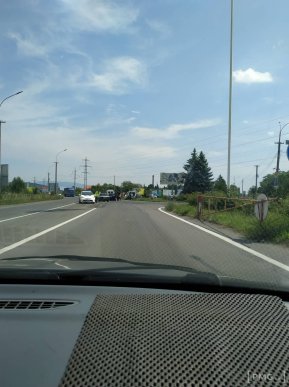 На в’їзді в Мукачево зіткнулись авто – 02