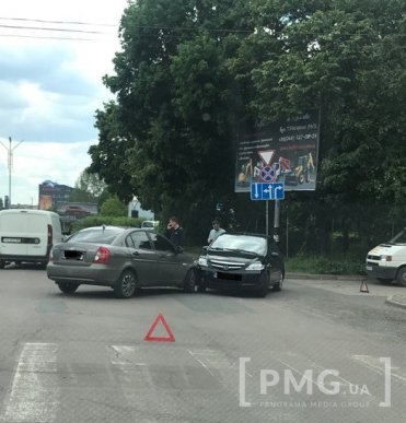 У Мукачеві біля "ГІДу" сталася аварія – 01