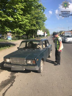 Патрульні зупинили п’яного таксиста – 02