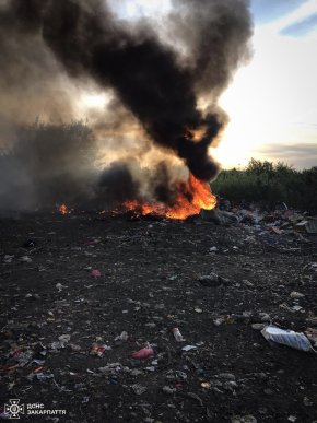В області горіли два сміттєзвалища – 02