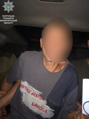 В Ужгороді патрульні зупинили нетверезого водія з рекордним вмістом алкоголю в крові – 03