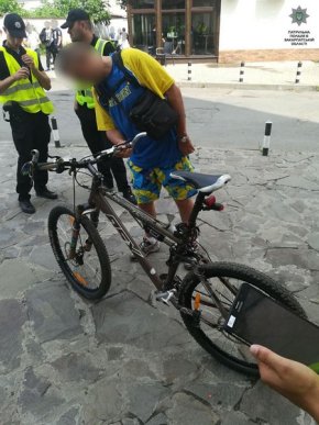 Велосипед, який украли кілька місяців тому, знайшли – 01