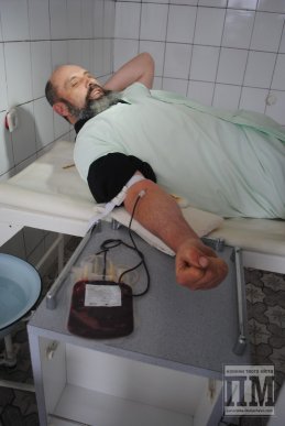 Священнослужителі УПЦ КП здали свою кров для закарпатських бійців АТО (ФОТО) – 08