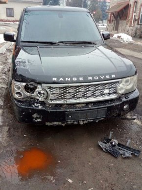 Мажор на "Range Rover" скоїв аварію у місті і втік – 01