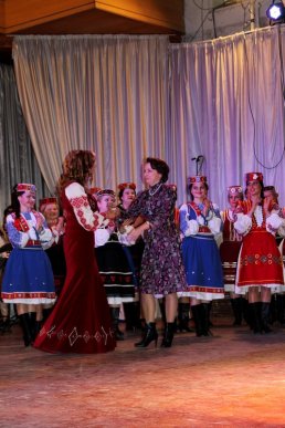 Закарпатський народний хор відзначив своє 70-річчя – 08