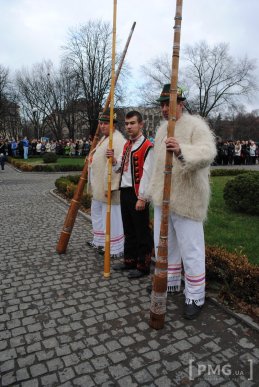 Патрульні поліцейські Ужгорода та Мукачева урочисто присягнули перед народом – 02 Патрульні поліцейські Ужгорода та Мукачева урочисто присягнули перед народом – 02