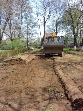 В Іршаві розпочались роботи по встановленню майданчика для велоспорту – 02