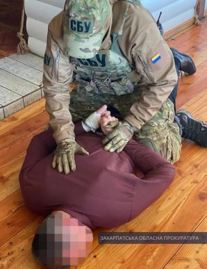 Правоохоронці показали, як затримували голову селищної ради, який вимагав 80 тисяч – 01