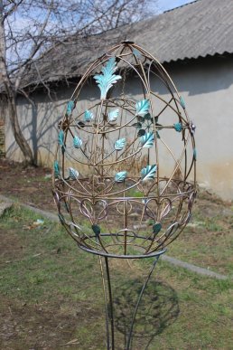 Мукачівець Василь Щока підготував до Великодня унікальну ковану писанку – 04