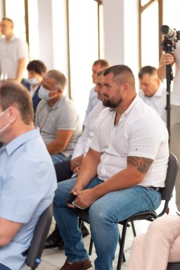 У Мукачеві презентували офіс партії "Слуга Народу" – 13