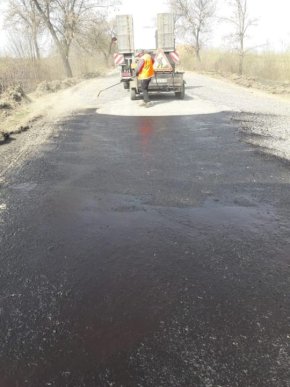 У Берегівському районі ремонтують дорогу – 02