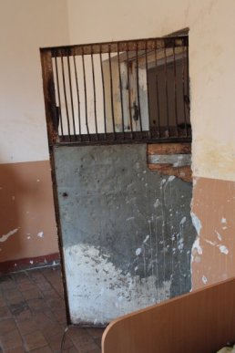 У мережу виклали фото жахливих умов, в яких лікують психічнохворих – 03 У мережу виклали фото жахливих умов, в яких лікують психічнохворих – 03