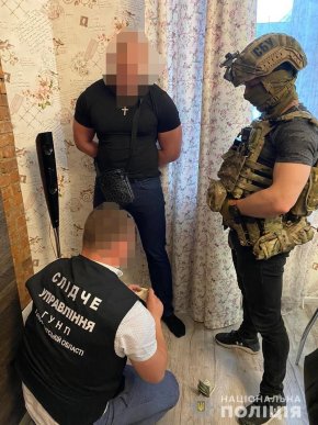 Поліція затримала групу наркодилерів з Мукачева – 03