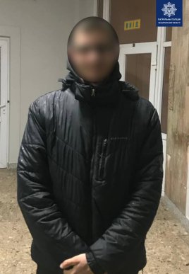 В одному з мікрорайонів Мукачева затримали двох чоловіків. Відомо, що вони зробили – 02