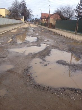 Геннадій Москаль: "Розбиті вщент мукачівські вулиці можна використовувати хіба під танкодром" – 10