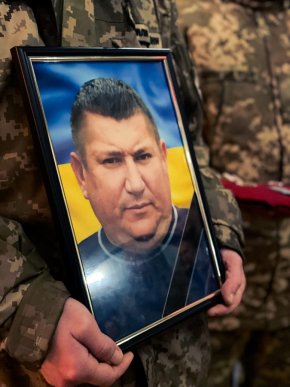 Мукачівська громада провела в останню путь полеглого військового – 02