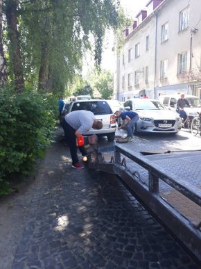 У Мукачеві "муніципали" евакуювали кілька автомобілів – 03
