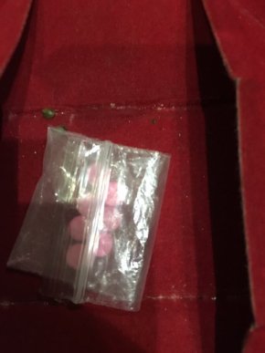 Працівники СБУ припинили діяльність "наркомаркету" в Ужгороді – 01