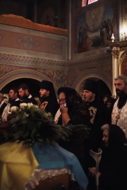 У Мукачеві попрощалися з полеглим на війні Героєм – 07