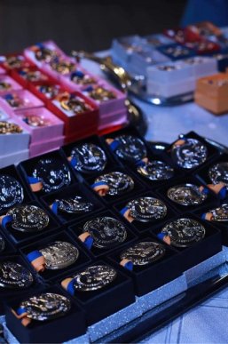 У Мукачеві нагородили випускників одинадцятих класів – 08