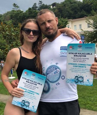 Ужгородка Олеся Смирнова взяла участь у масштабному запливі через Босфор – 08