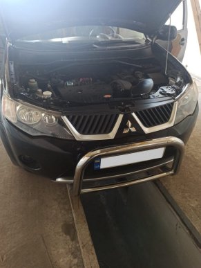 Прикордонники знайшли у дверцятах легковика приховані сигарети – 01