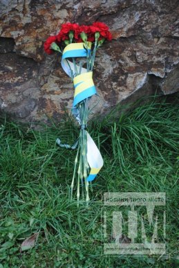 У річницю Майдану мукачівці вшанували пам’ять Небесної Сотні (ФОТОРЕПОРТАЖ) – 12