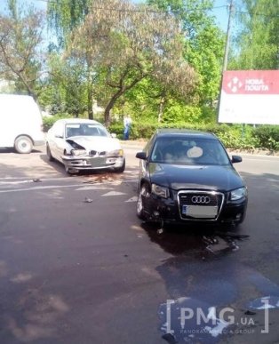 У Мукачеві поблизу ринку "ГІД" сталася ДТП – 04