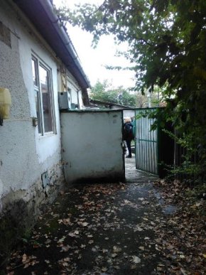 Поліцейські затримали 44-річного чоловіка, який ножем вбив людину у мікрорайоні "Черьомушки" – 04