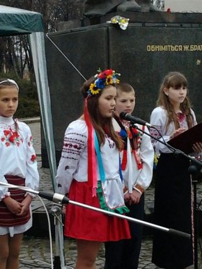 В Ужгороді вшанували пам’ять Тараса Шевченка (ФОТО) – 02