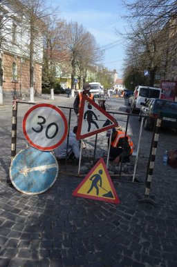 Мукачівські комунальники розпочали ремонт вулиці Ярослава Мудрого – 03