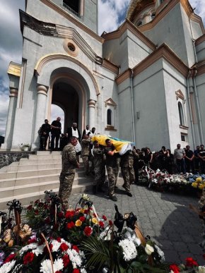 У Мукачеві поховали 31-річного війського 128-ої бригади – 07