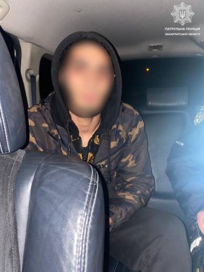 В Ужгороді виявили двох підозрілих чоловіків – 02