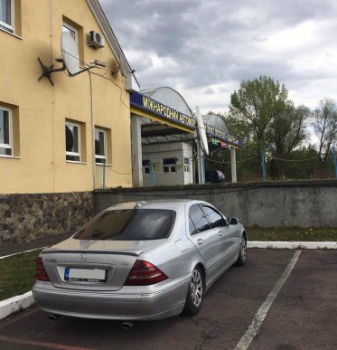 На ПП "Солотвино" через фіктивні документи румун залишив свій "Мерседес" – 02