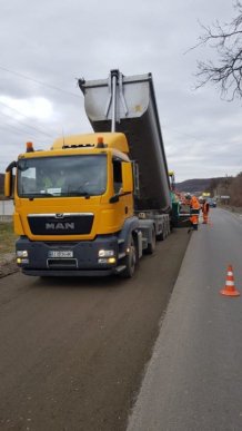 На Закарпатті ремонтують міжнародну трасу – 03