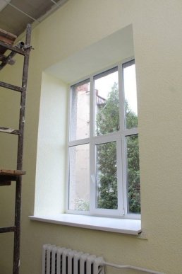 Любителі книг незабаром приходитимуть у відремонтовану бібліотеку – 02