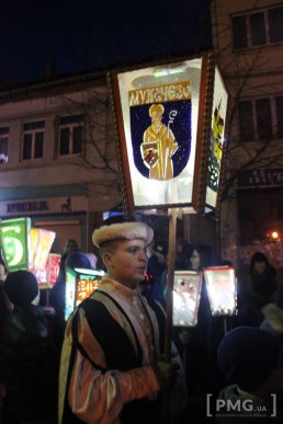 Парад ліхтариків та лицарські бої: як у Мукачеві відзначали День святого Мартина – 17