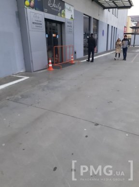 Червона зона у Мукачеві: як працюють ринки, магазини і громадський транспорт – 08