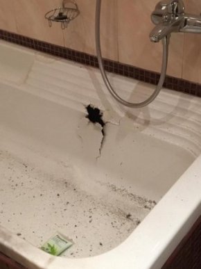 Вночі обстріляли з гранатомета будинок матері відомого закарпатського політика – 05