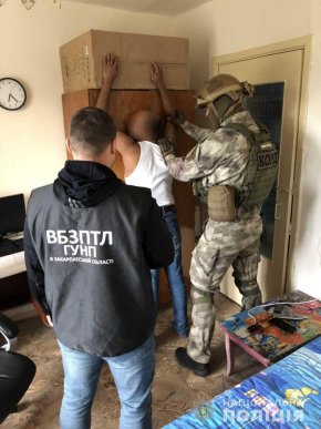 На Закарпатті провели спецоперацію. Затримали десяток чоловіків – 03