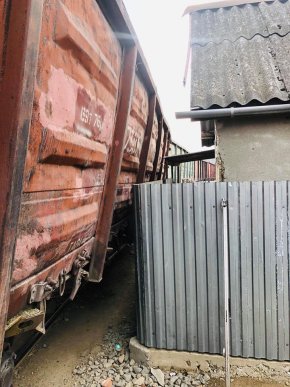 В Ужгороді з рейок зійшов вантажний потяг: перші подробиці – 12