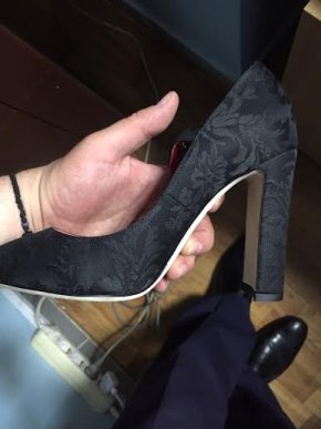 Двоє українців залишились без брендових сумок та взуття з Франції та Португалії – 05