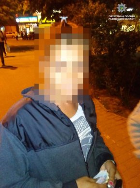 Дві закарпатки обікрали чоловіка – 01